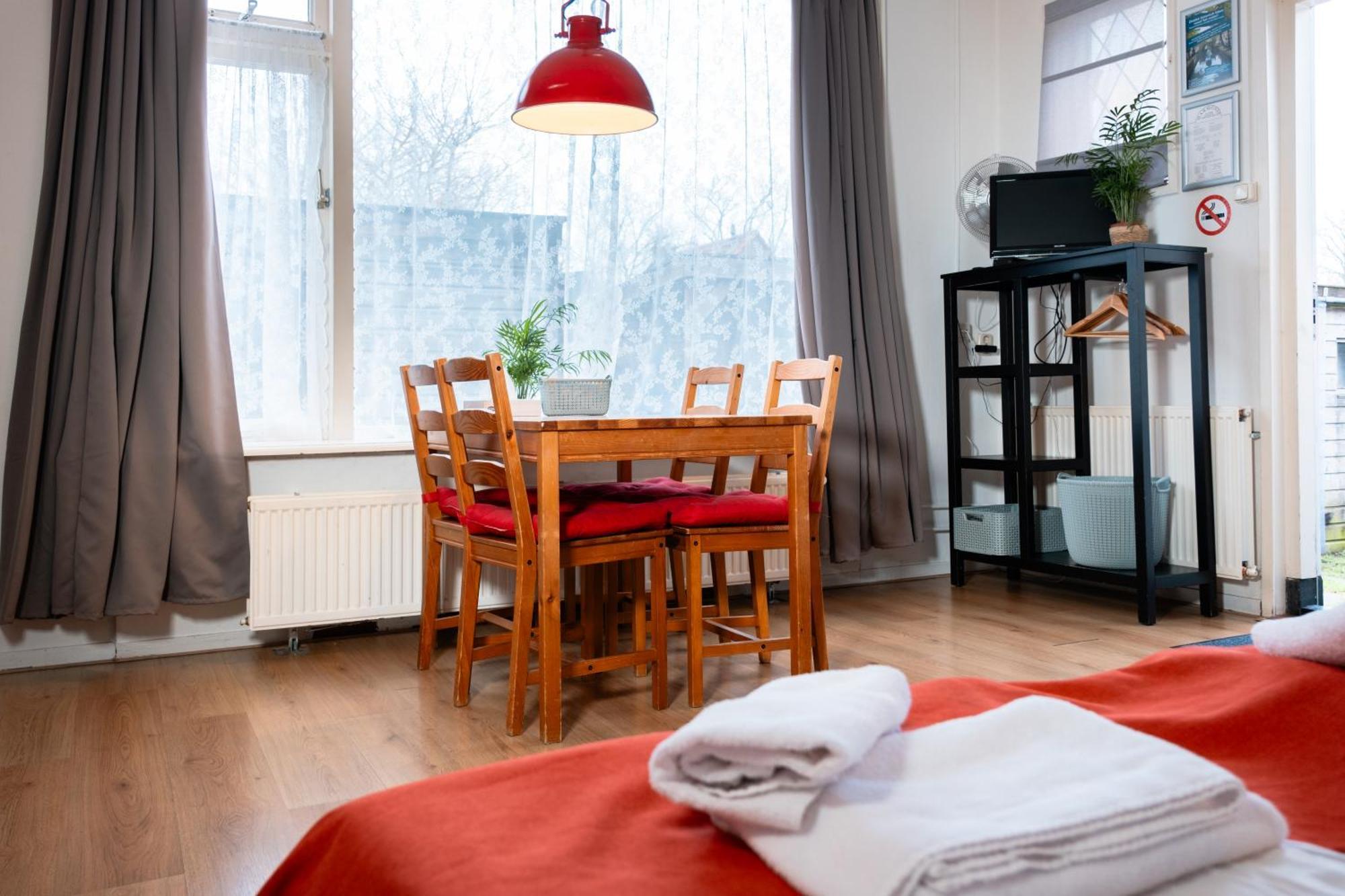 Hotel - Cafe De Harmonie Edam Bagian luar foto