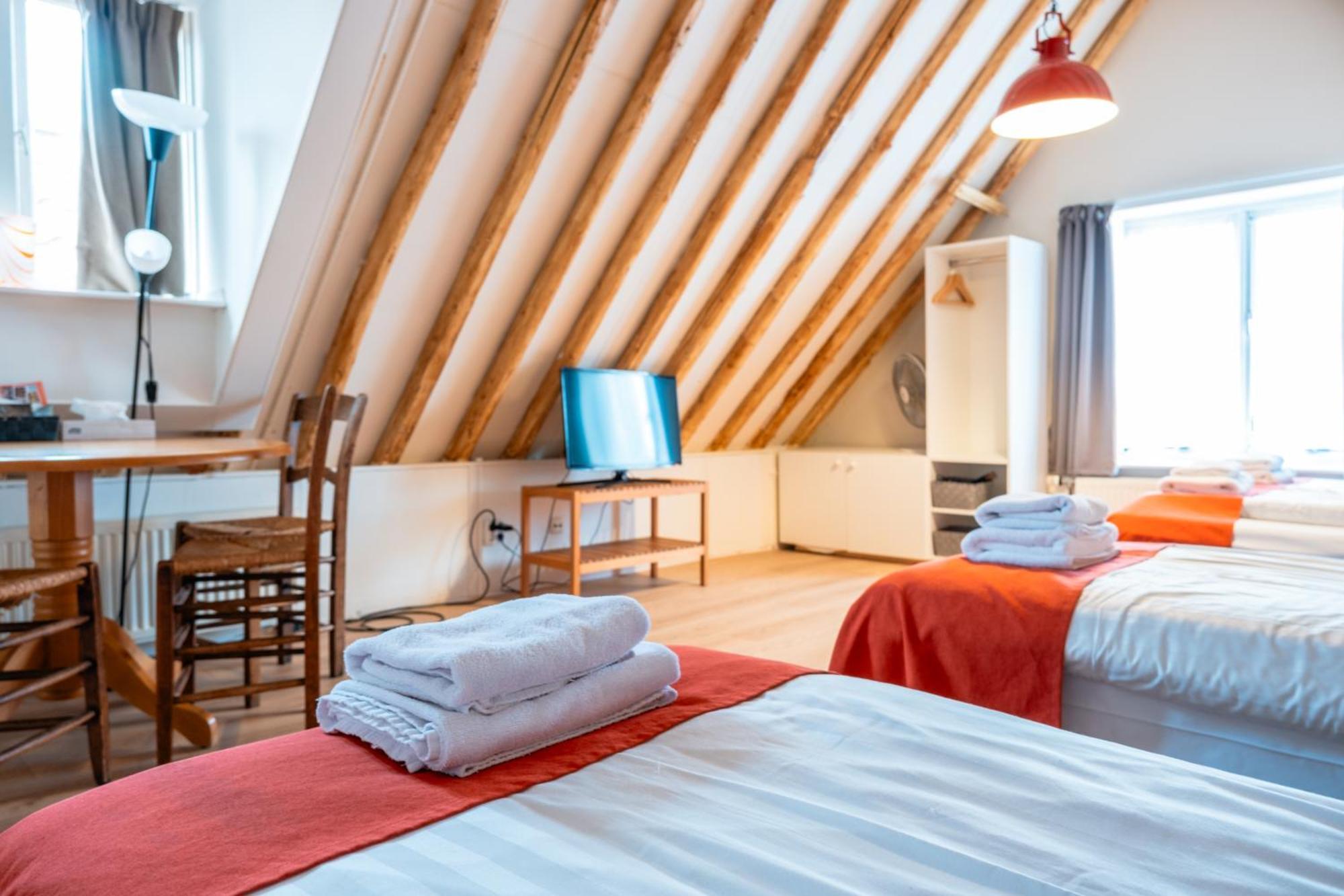 Hotel - Cafe De Harmonie Edam Bagian luar foto